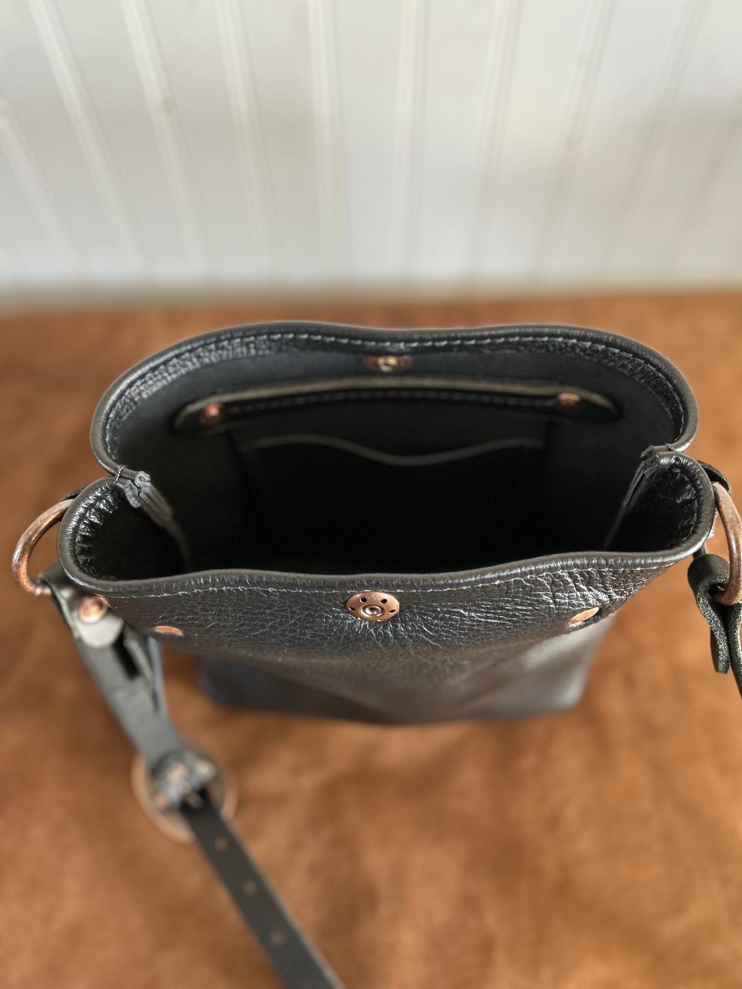 Small Crossbody Black