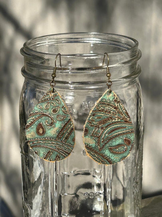 Medium Antique Paisley